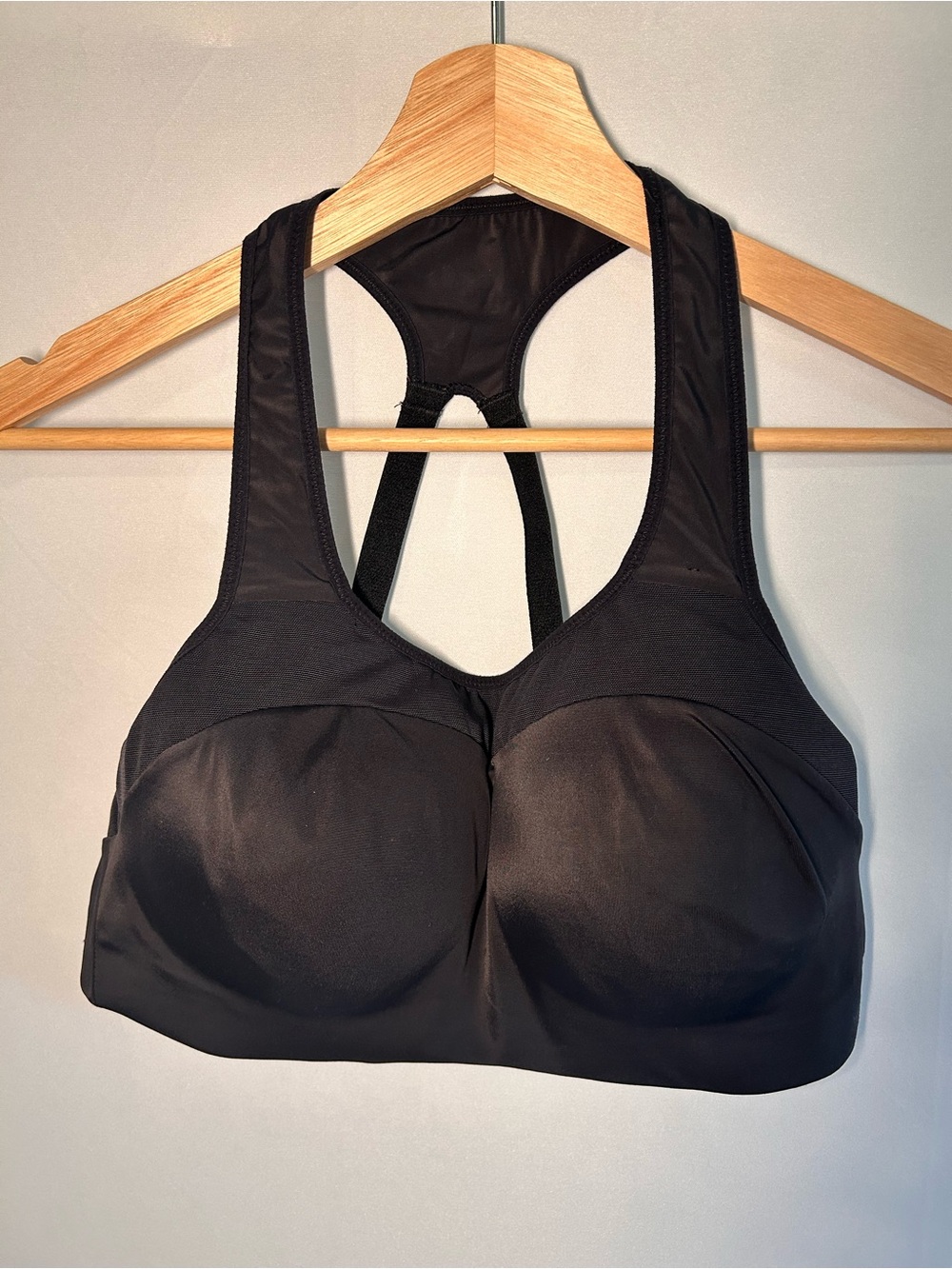 Nike Dri-FIT High-Support Molded Cup Sports Bra Black 36B - Picture 3 of 5